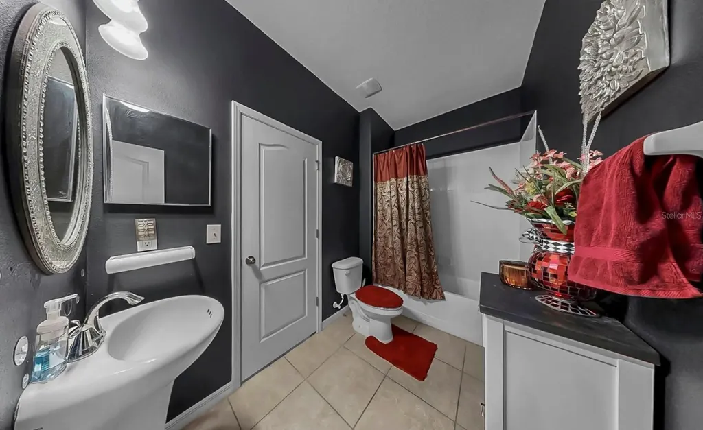 2429 Cumberland Cliff Drive Ruskin FL 33570