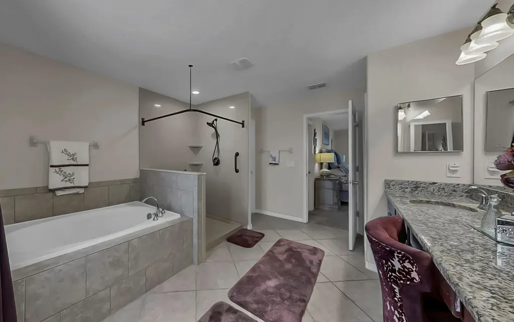 2429 Cumberland Cliff Drive Ruskin FL 33570