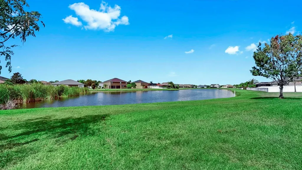 2429 Cumberland Cliff Drive Ruskin FL 33570