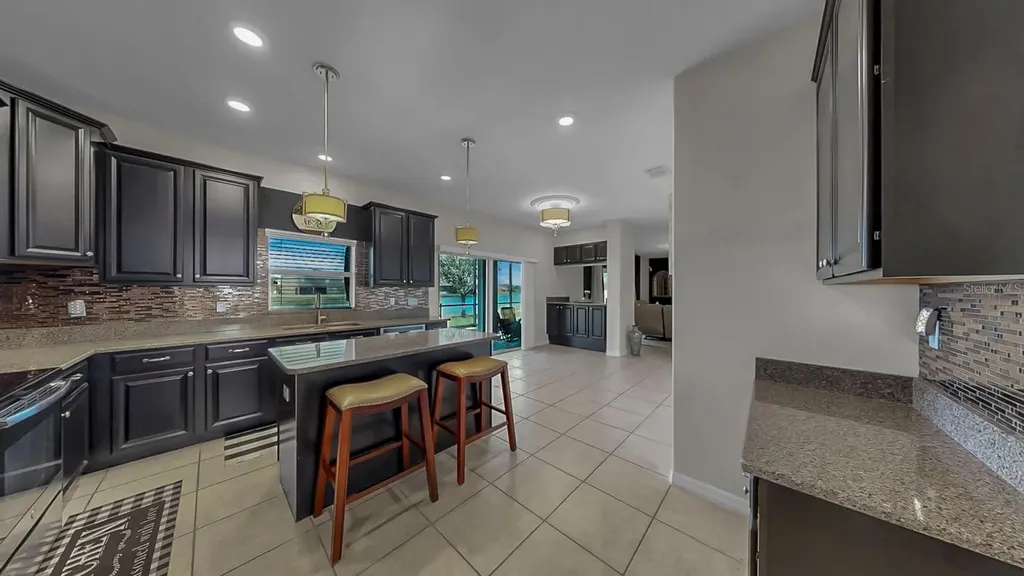 2429 Cumberland Cliff Drive Ruskin FL 33570
