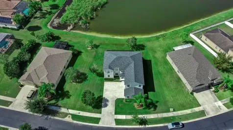 2429 Cumberland Cliff Drive Ruskin FL 33570