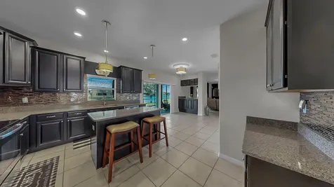 2429 Cumberland Cliff Drive Ruskin FL 33570