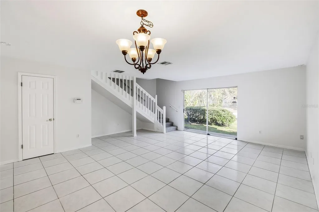 6040 Scotchwood Glen Orlando FL 32822