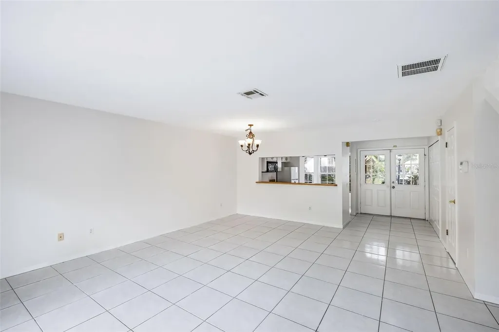 6040 Scotchwood Glen Orlando FL 32822