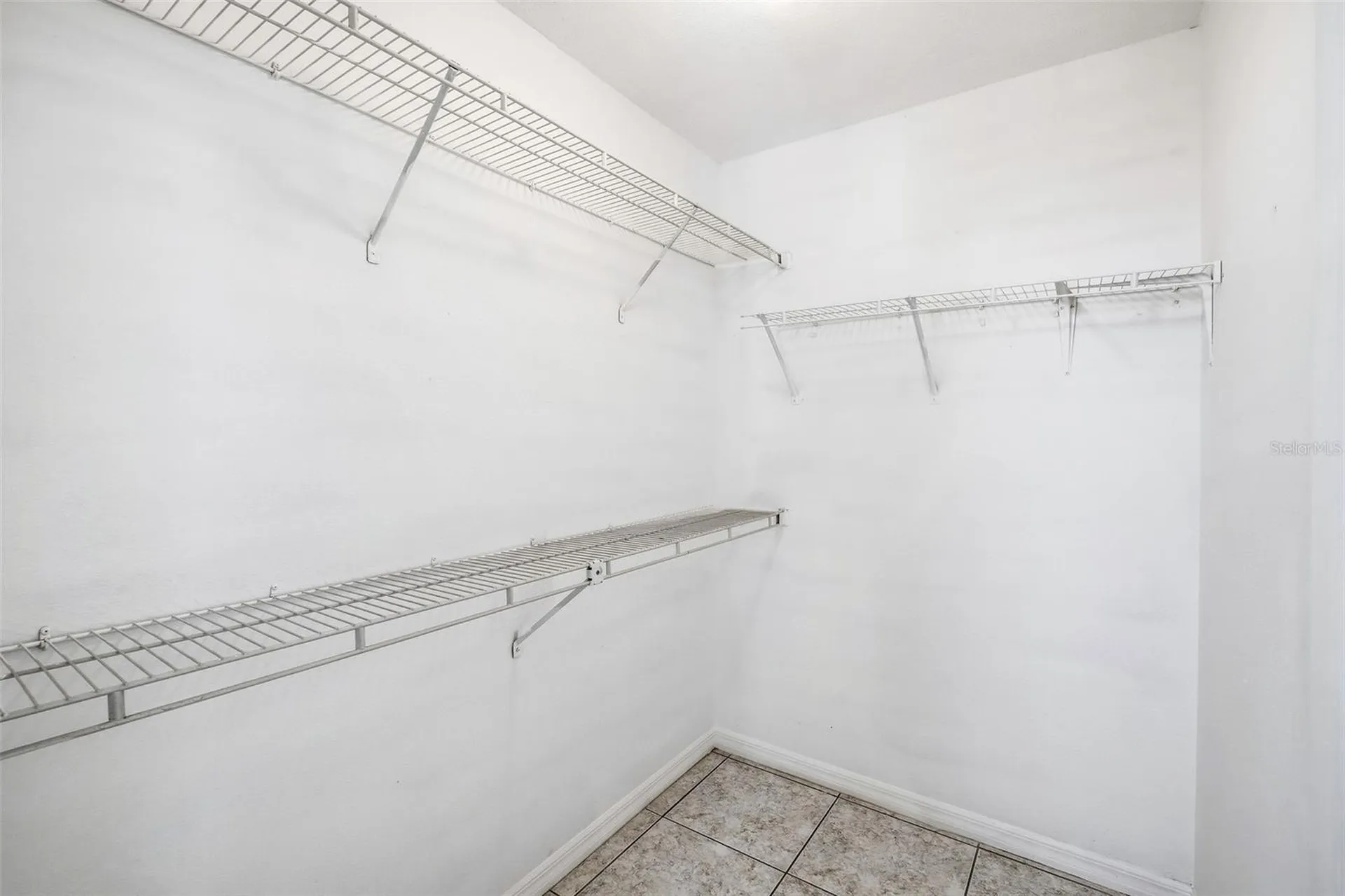 6040 Scotchwood Glen Orlando FL 32822