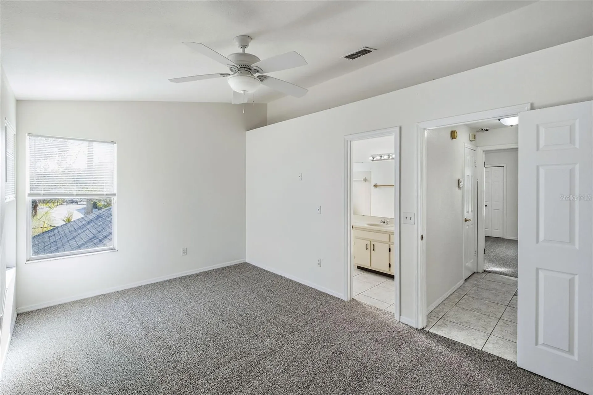 6040 Scotchwood Glen Orlando FL 32822