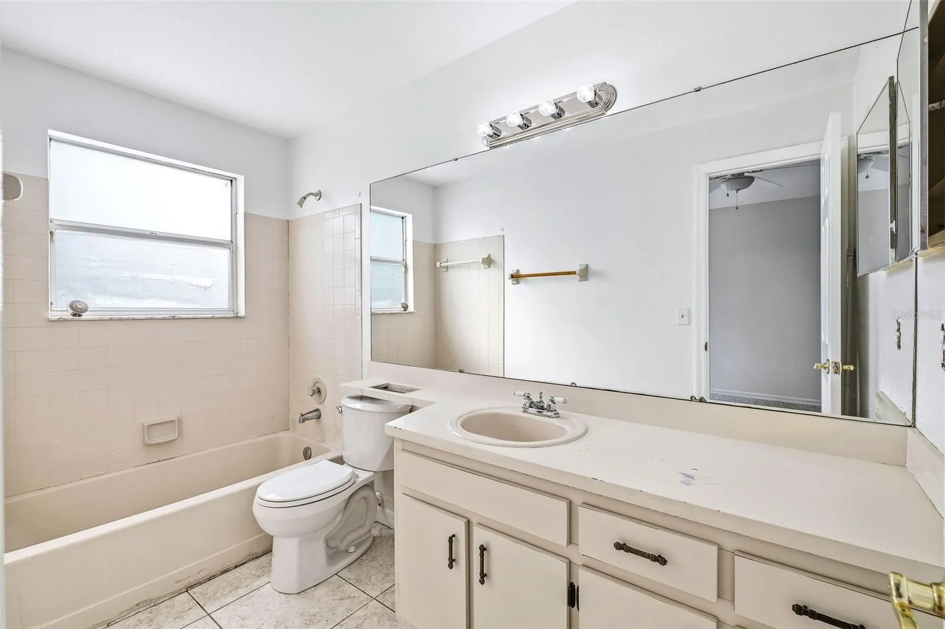 6040 Scotchwood Glen Orlando FL 32822