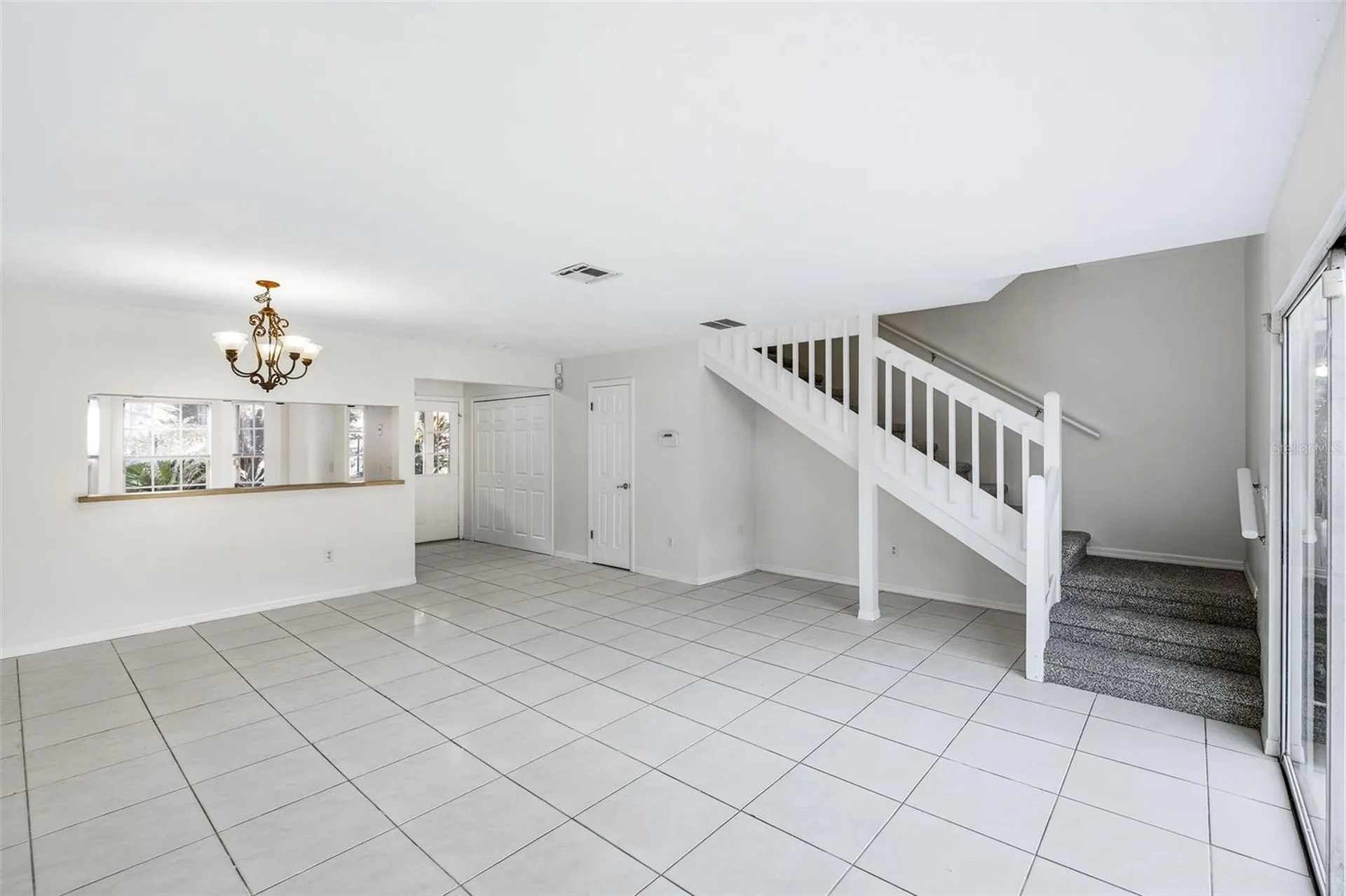 6040 Scotchwood Glen Orlando FL 32822