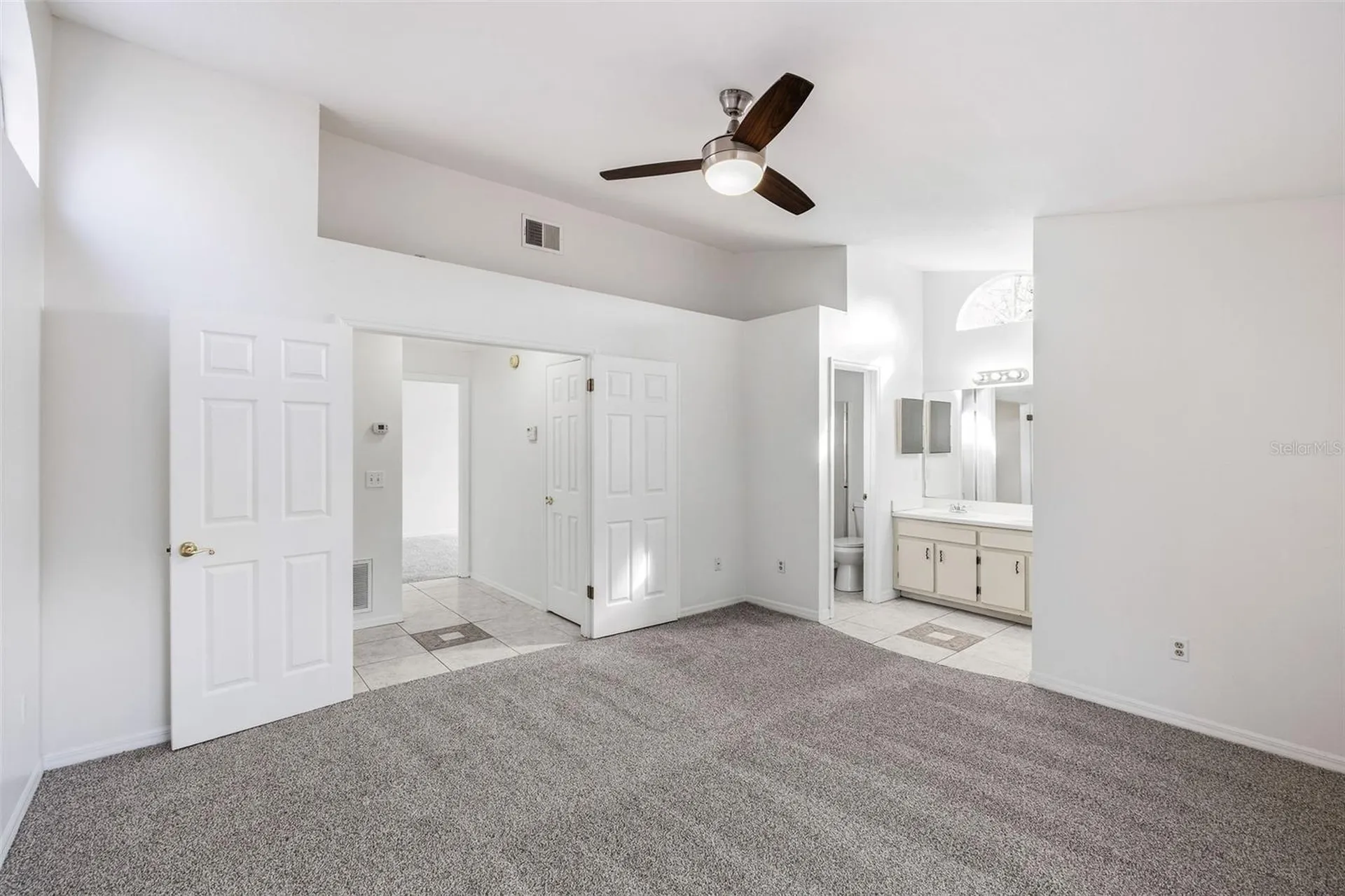 6040 Scotchwood Glen Orlando FL 32822