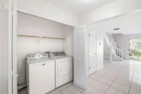 6040 Scotchwood Glen Orlando FL 32822