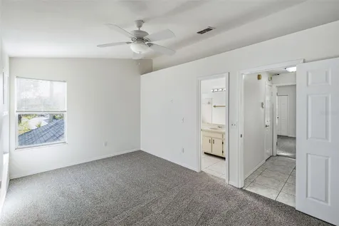 6040 Scotchwood Glen Orlando FL 32822