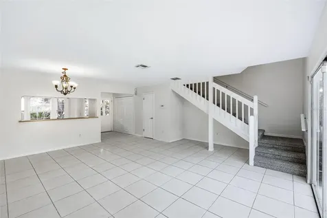 6040 Scotchwood Glen Orlando FL 32822