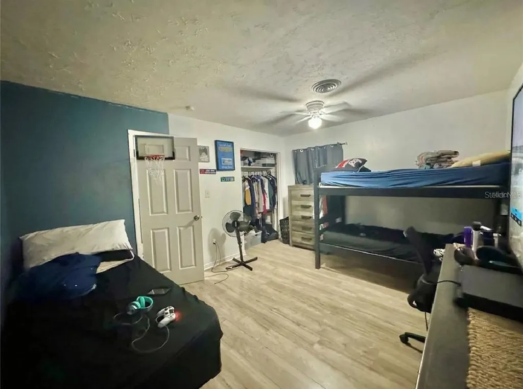 5832 Holmes Drive Orlando FL 32808