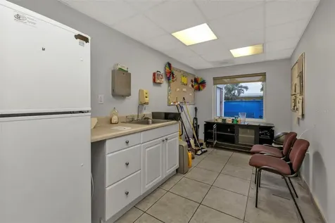 128 W Charlotte Avenue Punta Gorda FL 33950