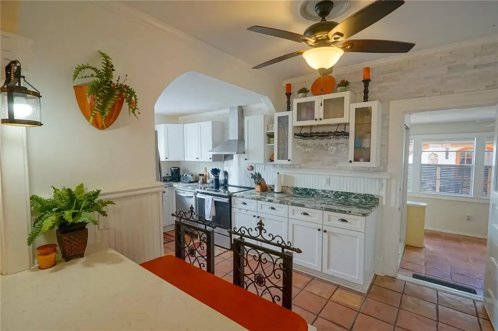 229 E 6th Avenue Mount Dora FL 32757
