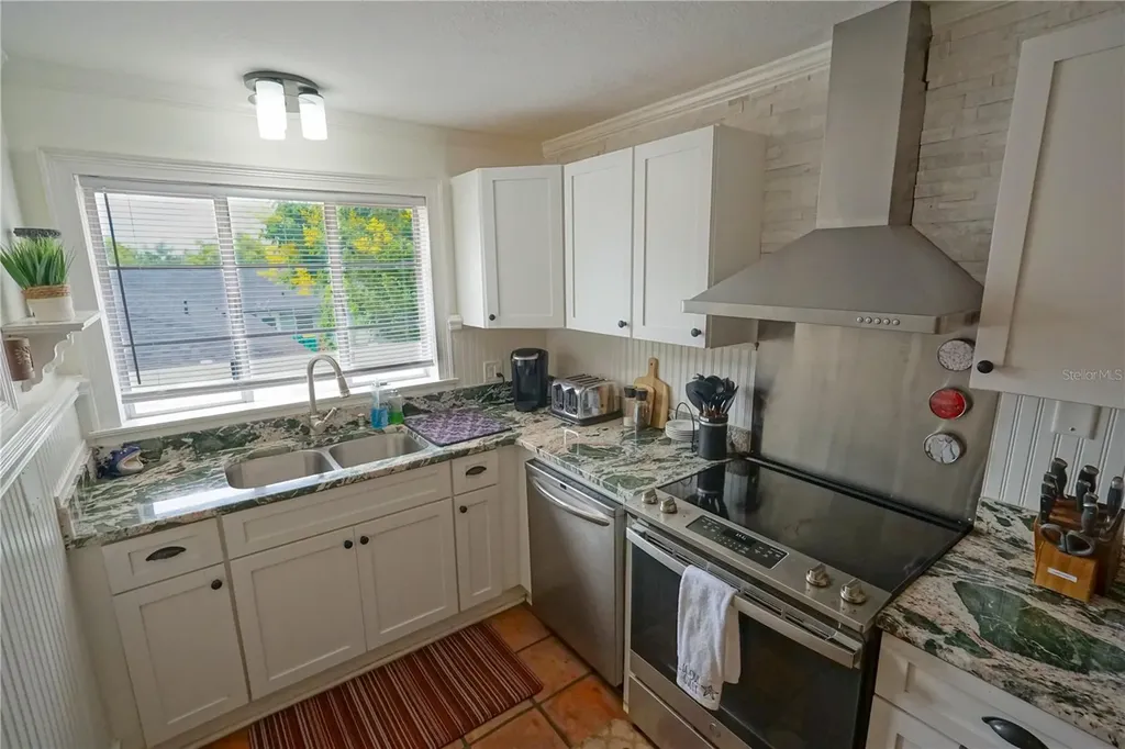 229 E 6th Avenue Mount Dora FL 32757