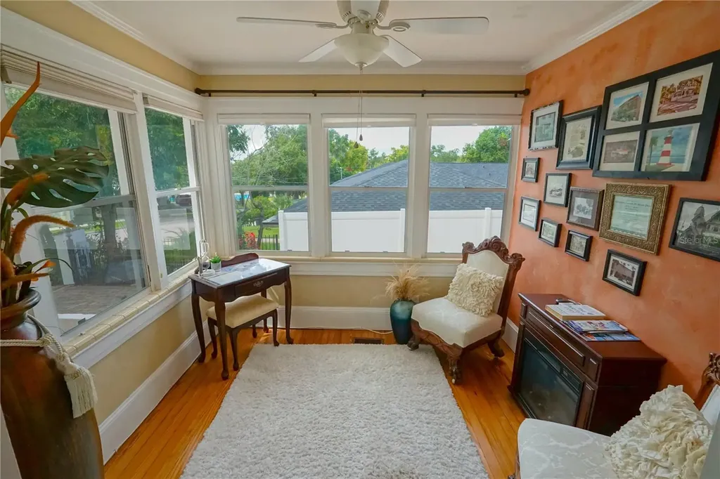 229 E 6th Avenue Mount Dora FL 32757