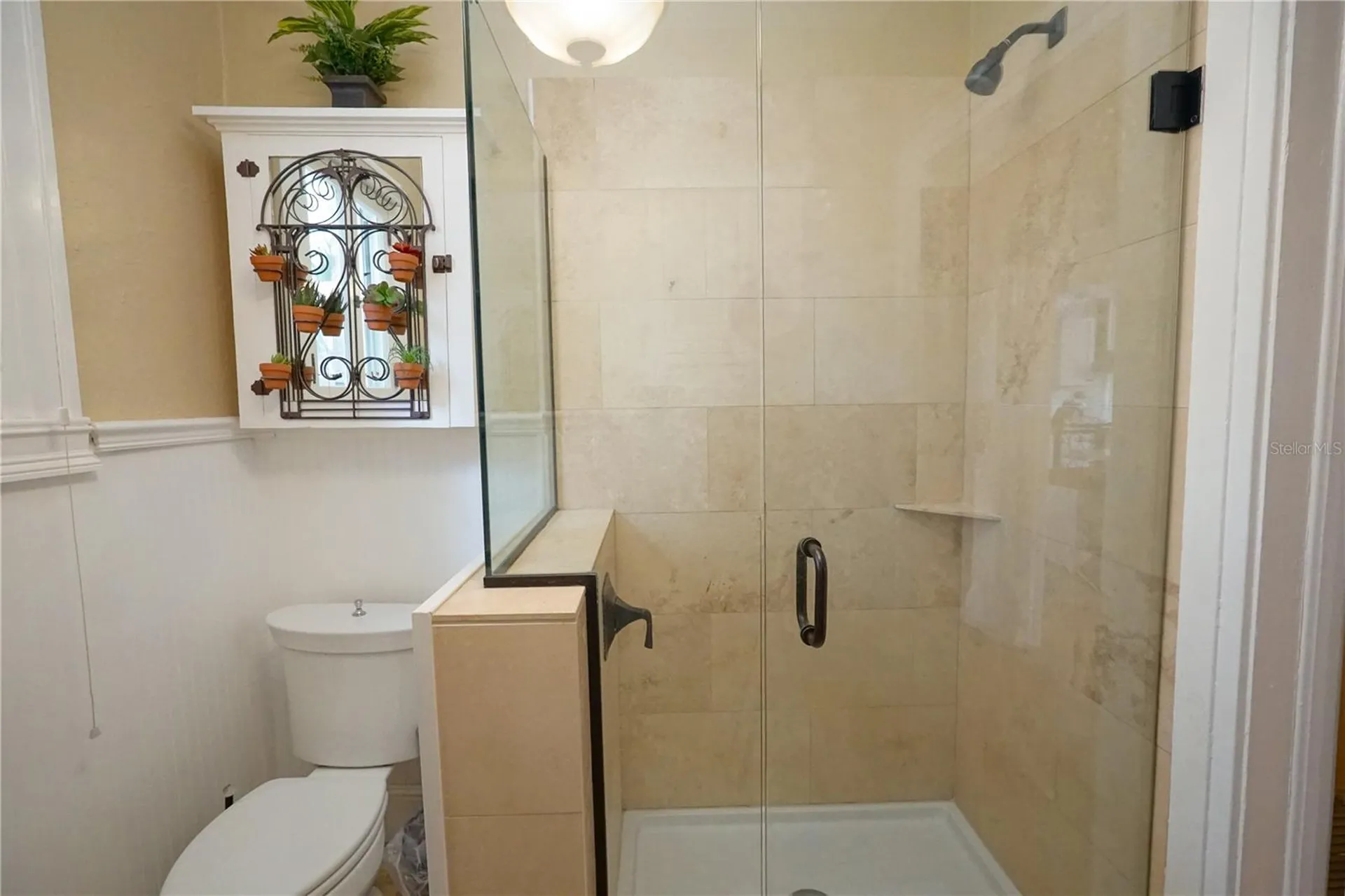 229 E 6th Avenue Mount Dora FL 32757