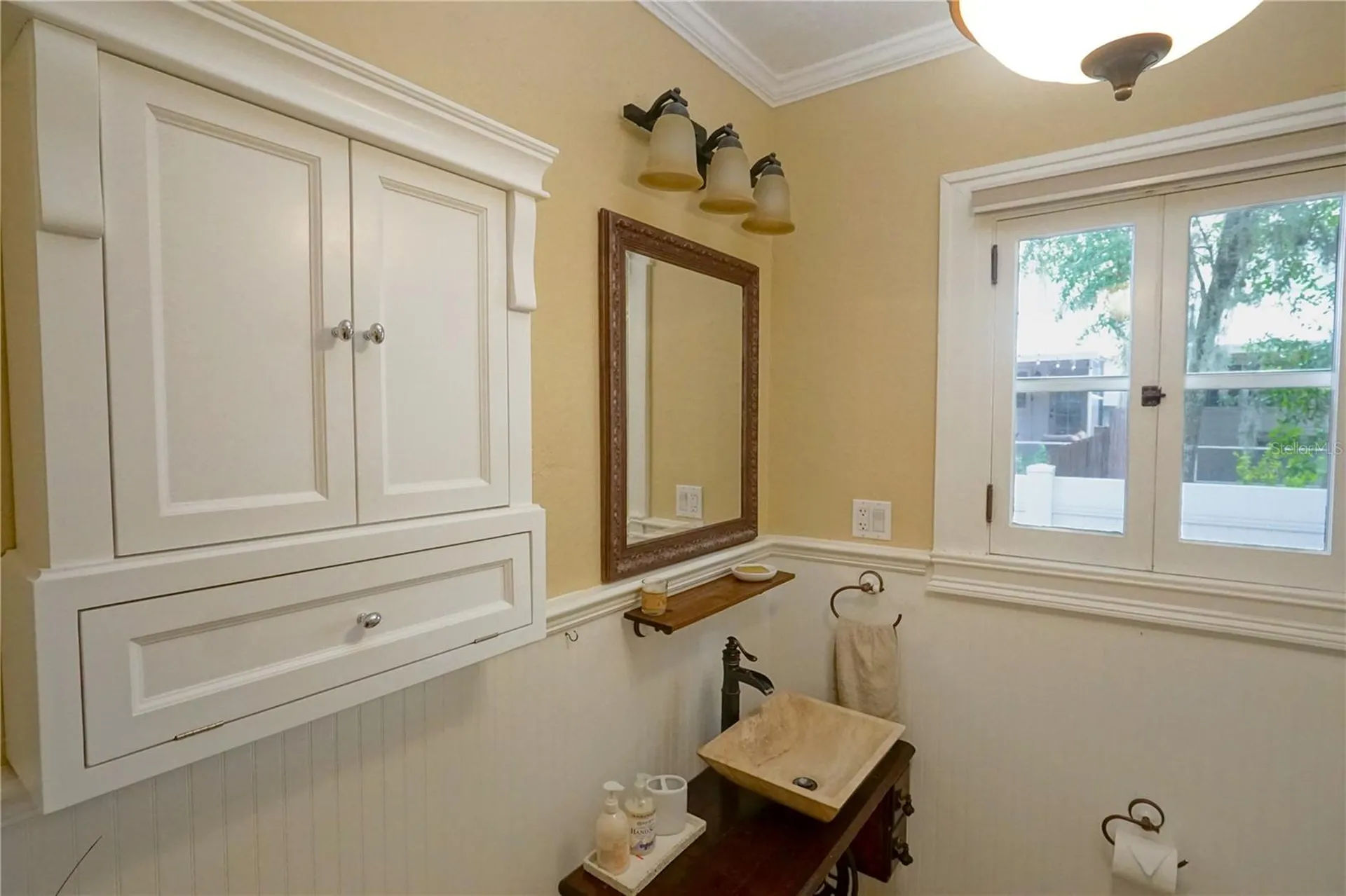 229 E 6th Avenue Mount Dora FL 32757