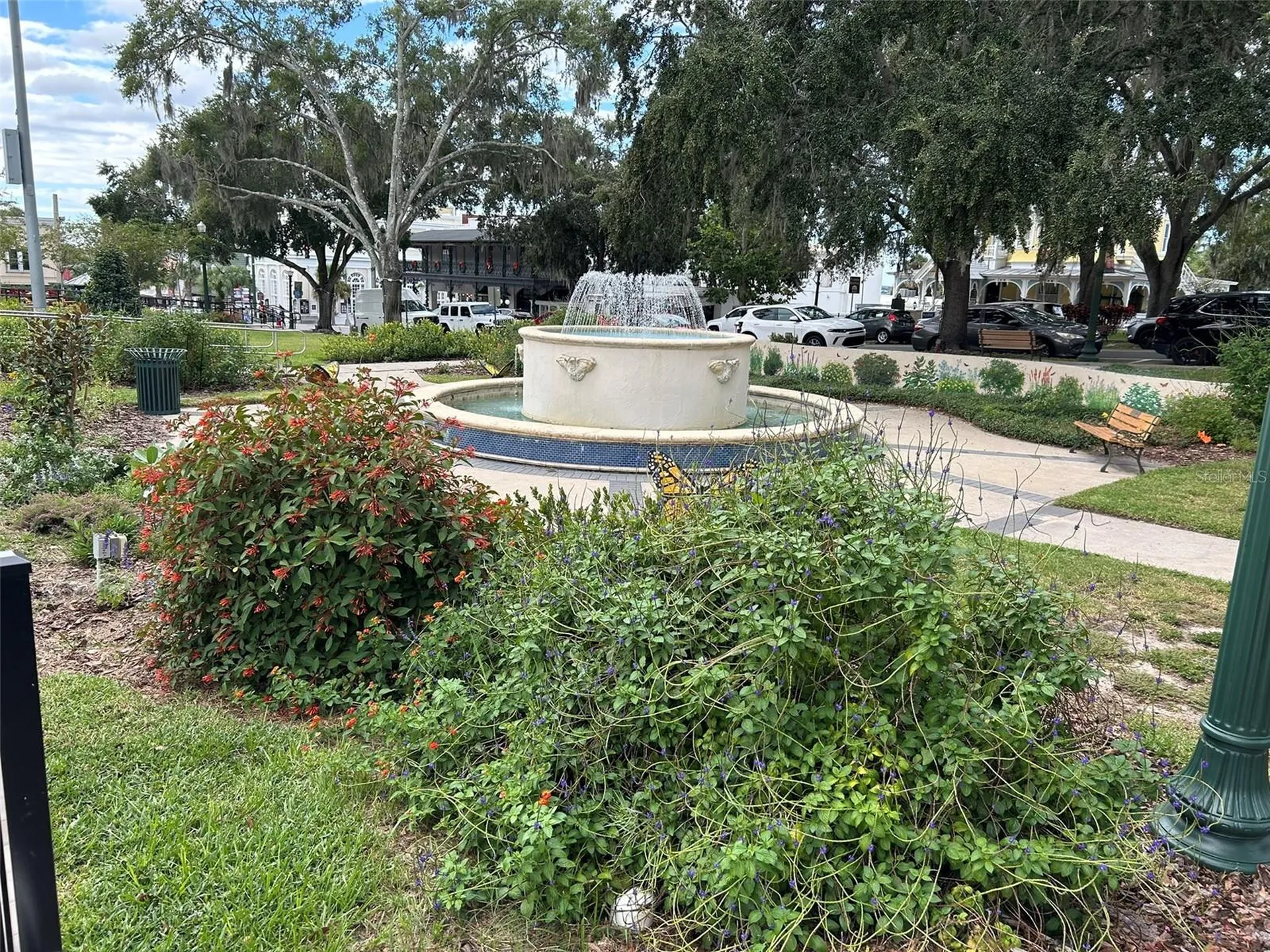 229 E 6th Avenue Mount Dora FL 32757