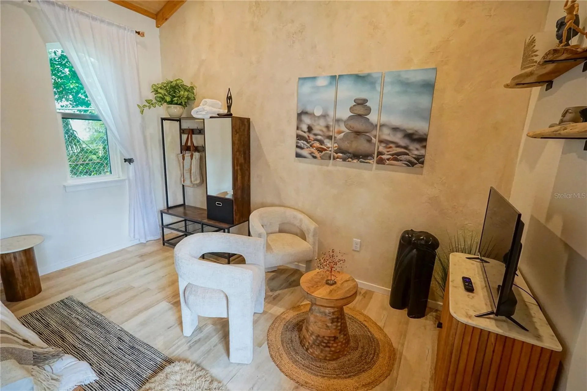 229 E 6th Avenue Mount Dora FL 32757