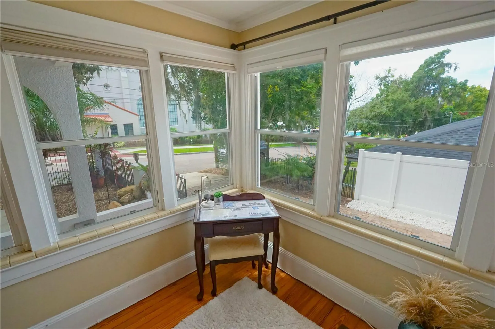 229 E 6th Avenue Mount Dora FL 32757