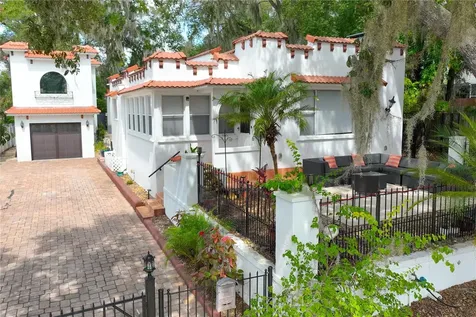 229 E 6th Avenue Mount Dora FL 32757