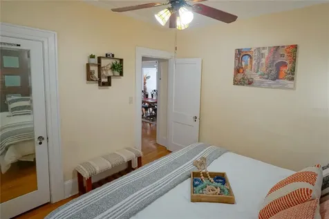 229 E 6th Avenue Mount Dora FL 32757