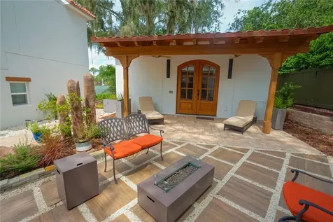 229 E 6th Avenue Mount Dora FL 32757