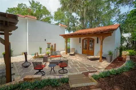 229 E 6th Avenue Mount Dora FL 32757