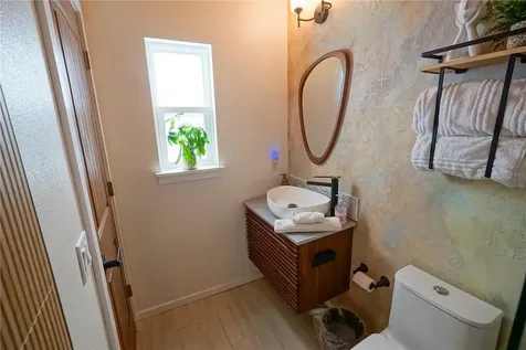 229 E 6th Avenue Mount Dora FL 32757