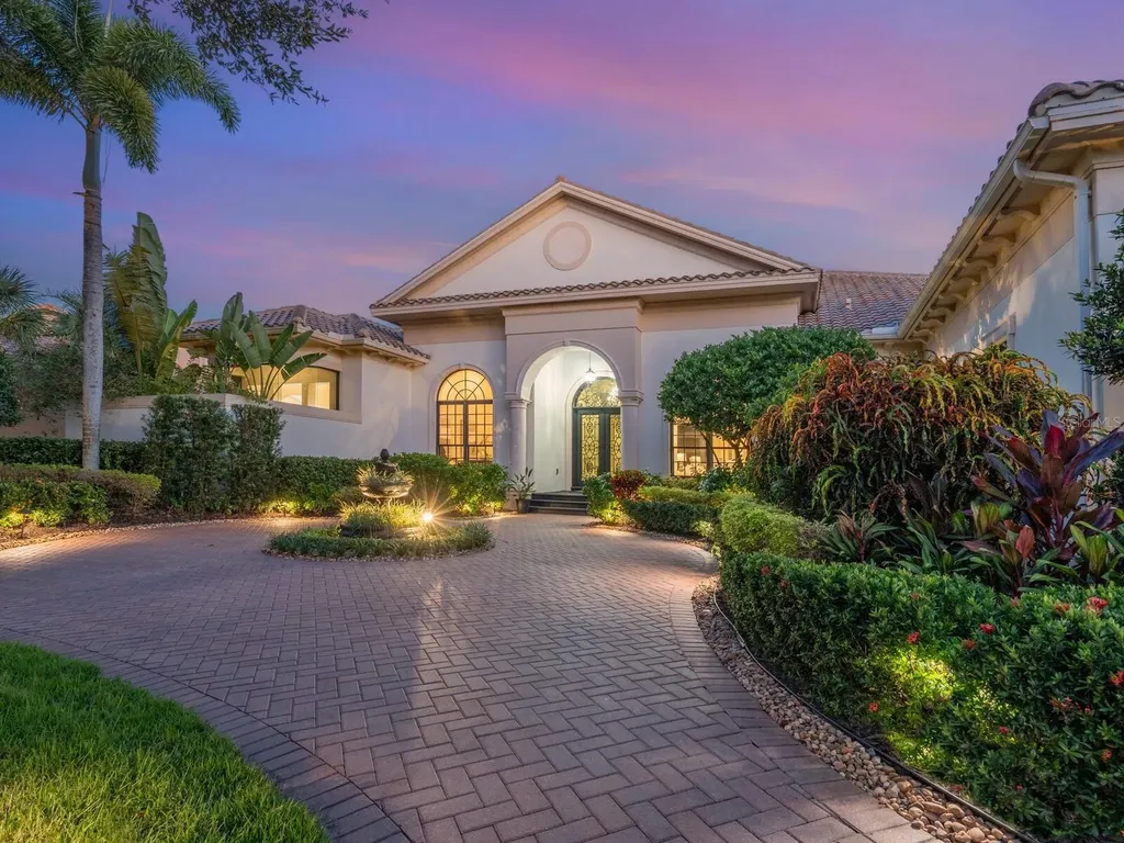 8309 Farington Court Bradenton FL 34202