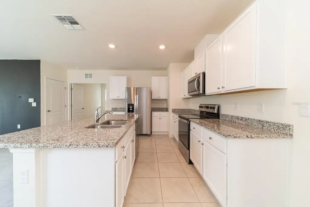 1181 Cascades Avenue Davenport FL 33837