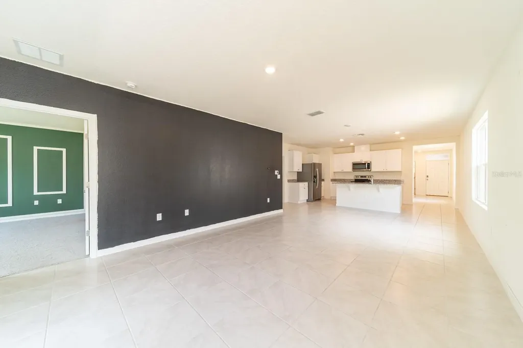 1181 Cascades Avenue Davenport FL 33837