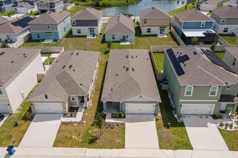 1181 Cascades Avenue Davenport FL 33837