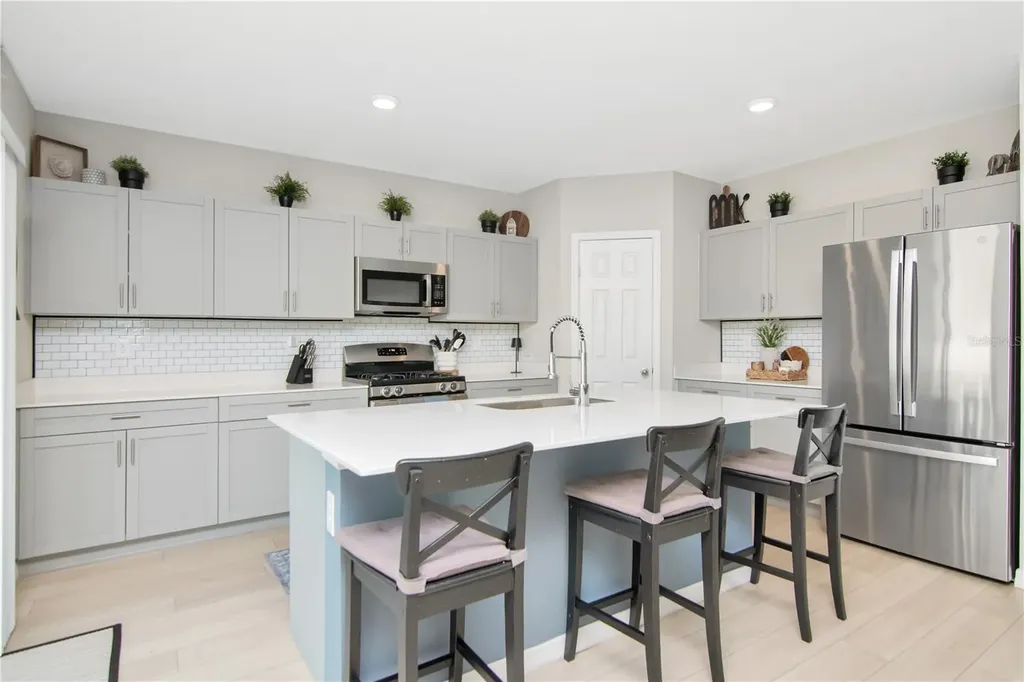 11338 Brook Edge Avenue Riverview FL 33569