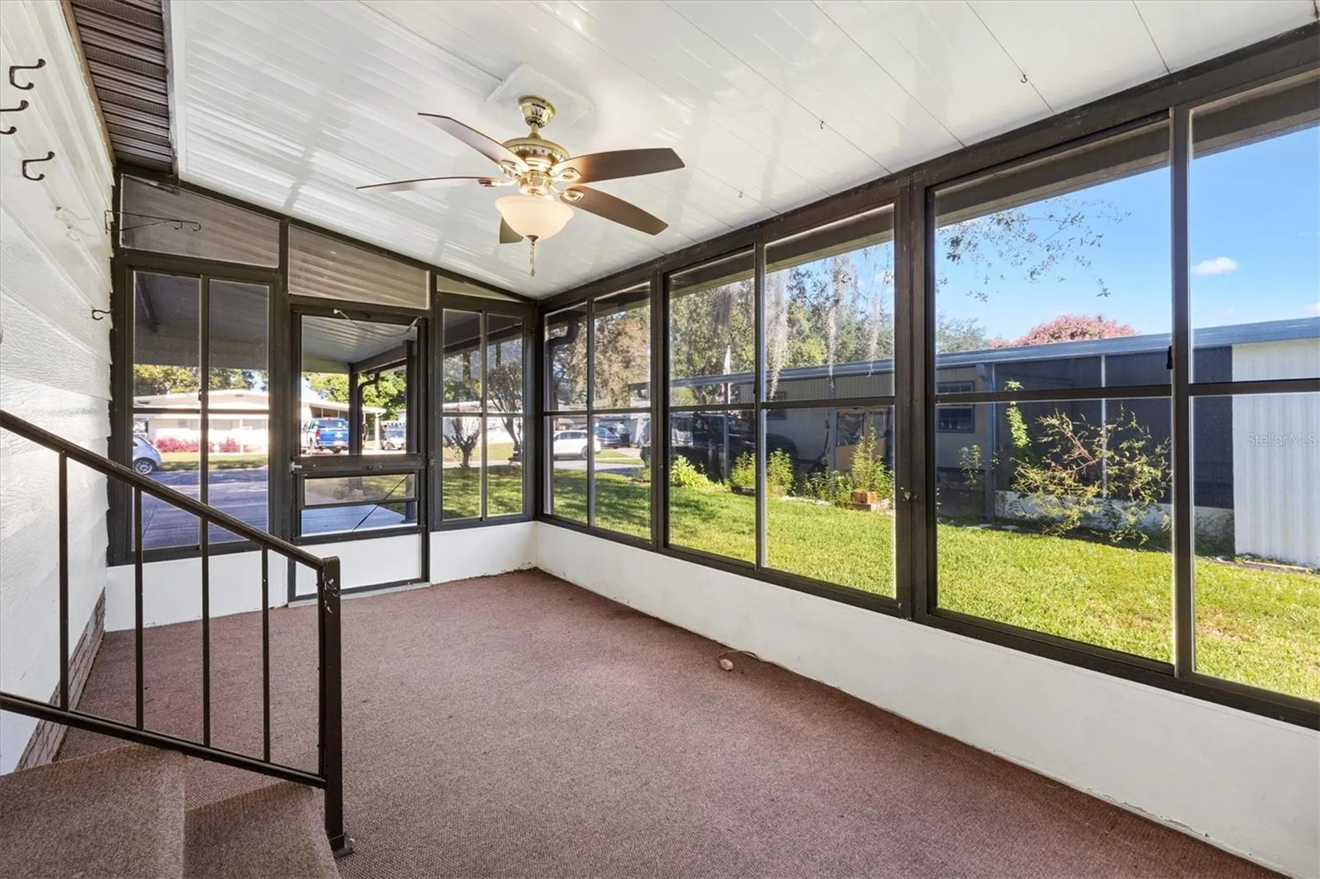 732 Royal Palm Avenue Lady Lake FL 32159