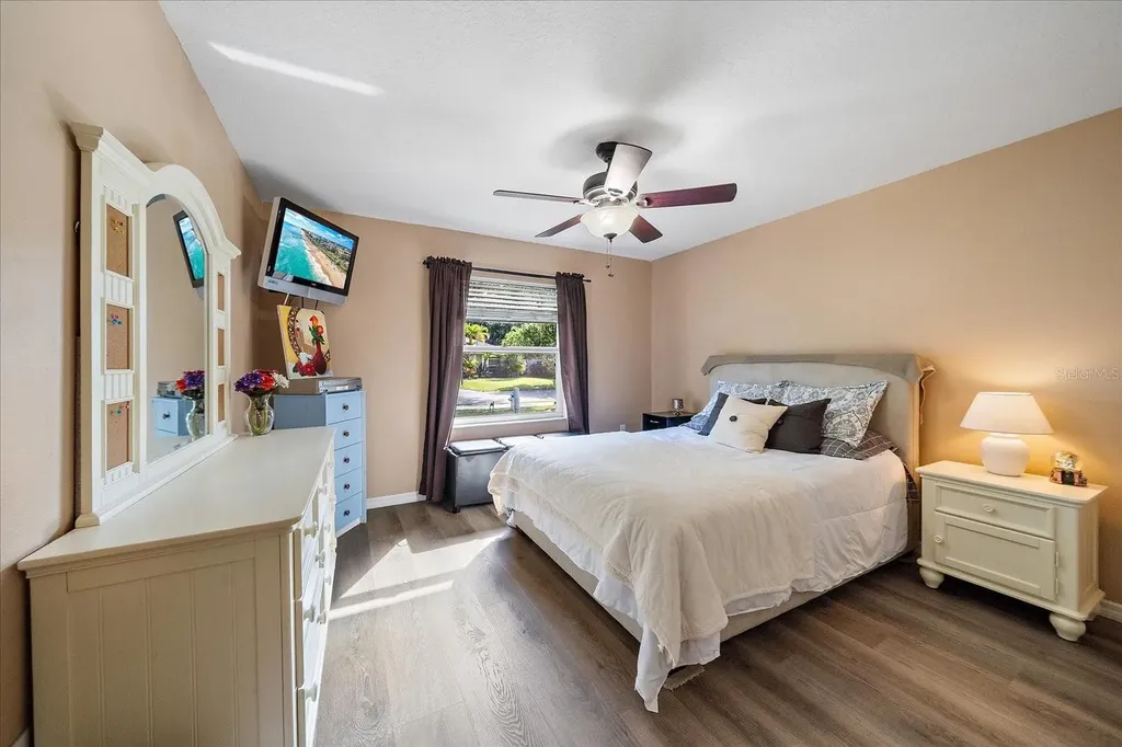 2030 Old Trevor Way Sarasota FL 34232