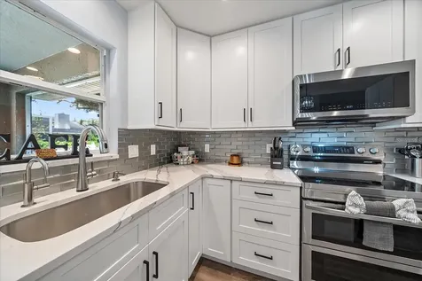 2030 Old Trevor Way Sarasota FL 34232
