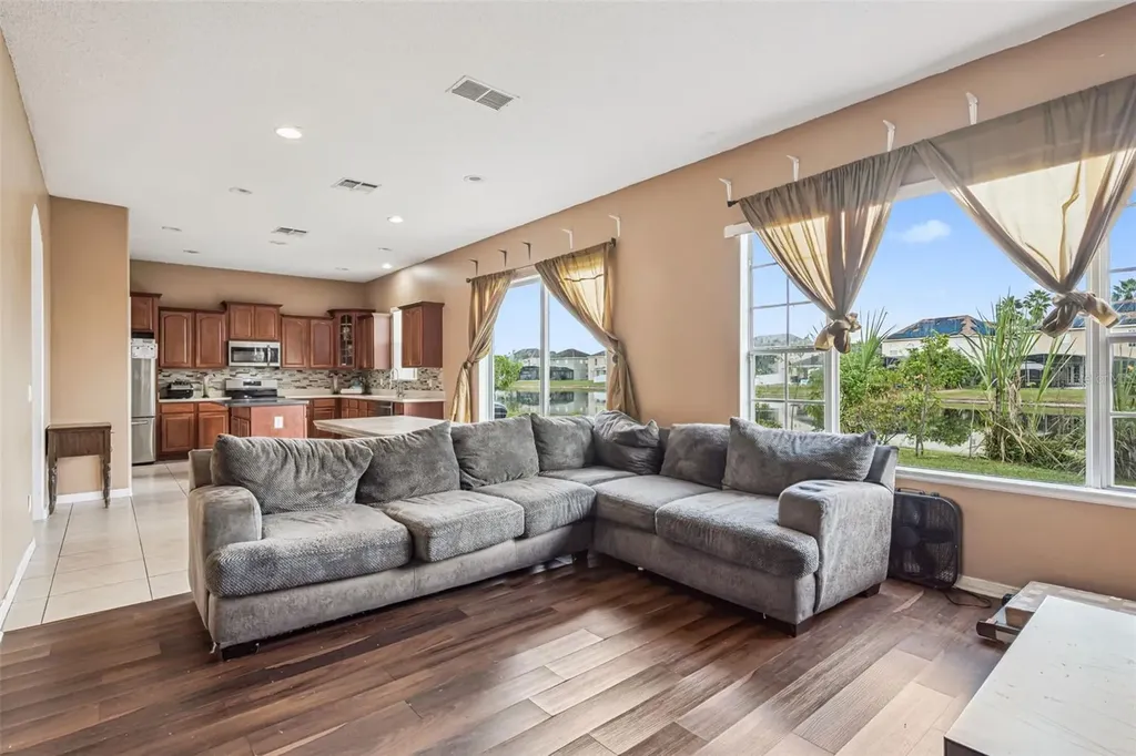 2530 Sand Arbor Circle Orlando FL 32824