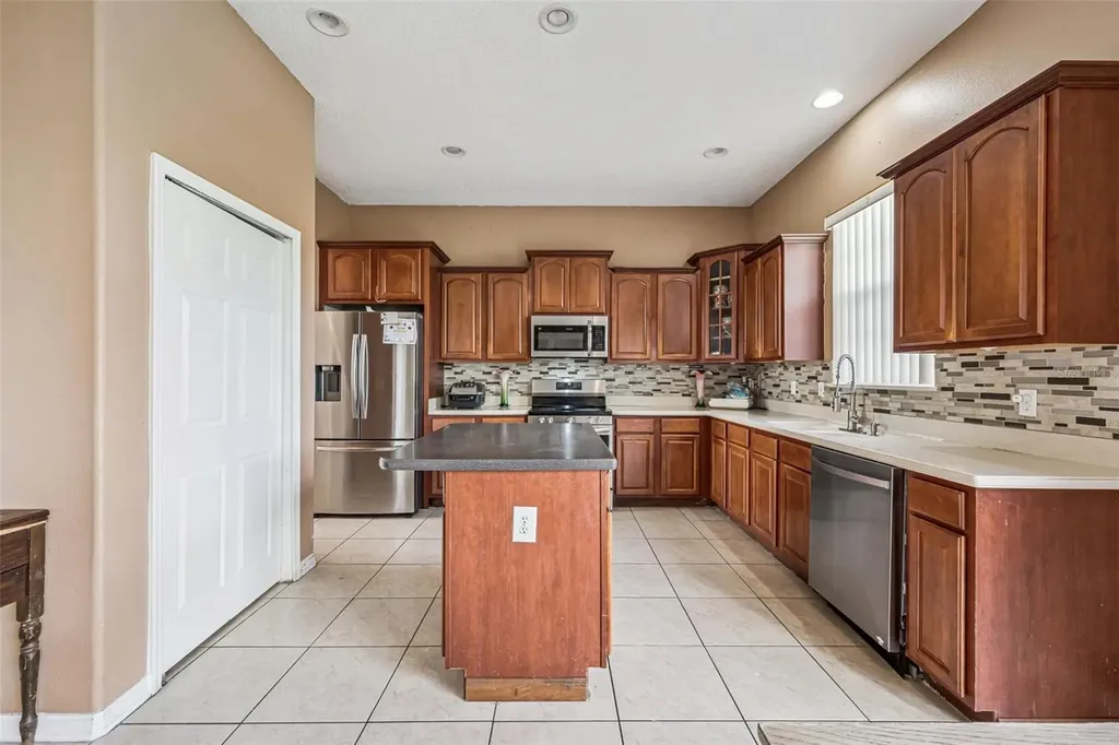 2530 Sand Arbor Circle Orlando FL 32824