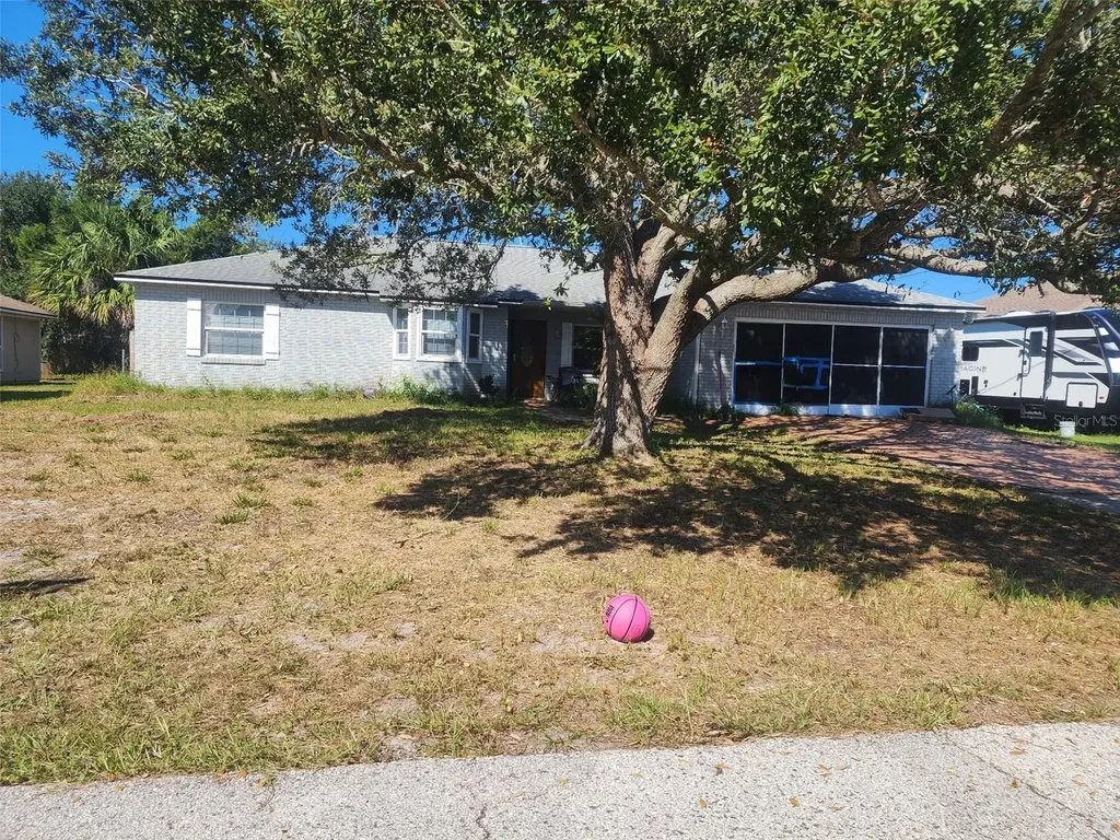 542 Blackstone Avenue Deltona FL 32725