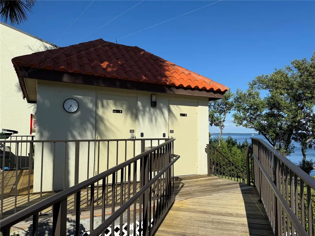 1515 Pinellas Bayway S St Petersburg FL 33715