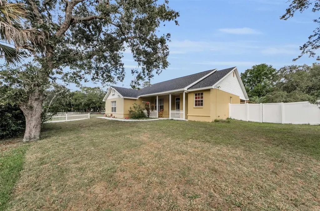 11748 La Madera Boulevard Port Richey FL 34668