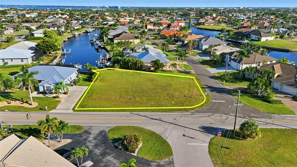 600 Via Tripoli Punta Gorda FL 33950
