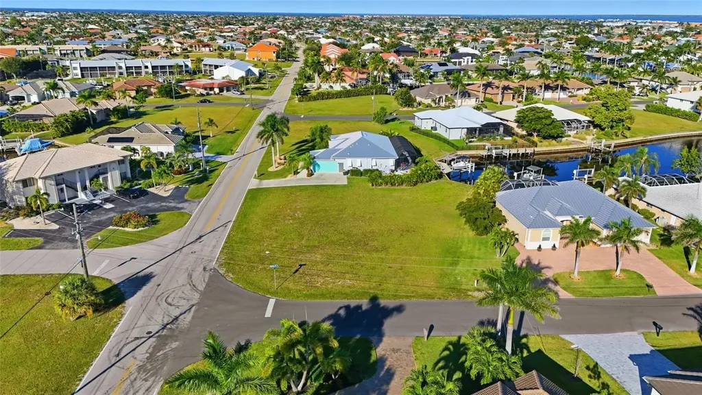 600 Via Tripoli Punta Gorda FL 33950