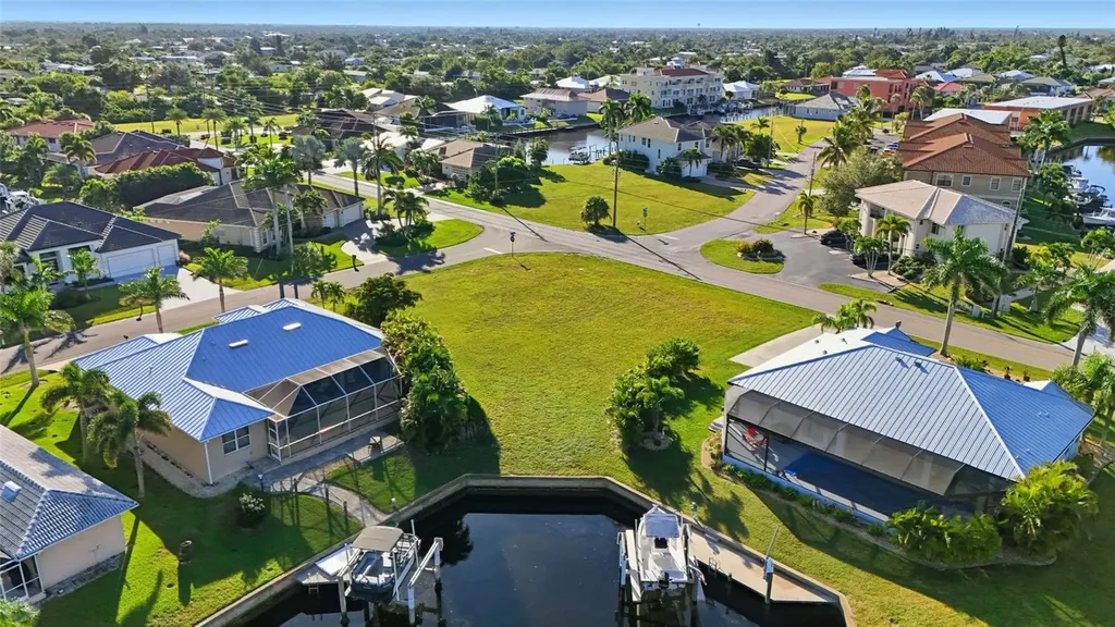600 Via Tripoli Punta Gorda FL 33950