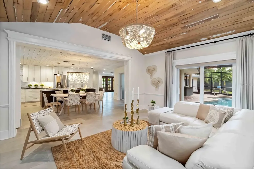 499 Partridge Circle Sarasota FL 34236