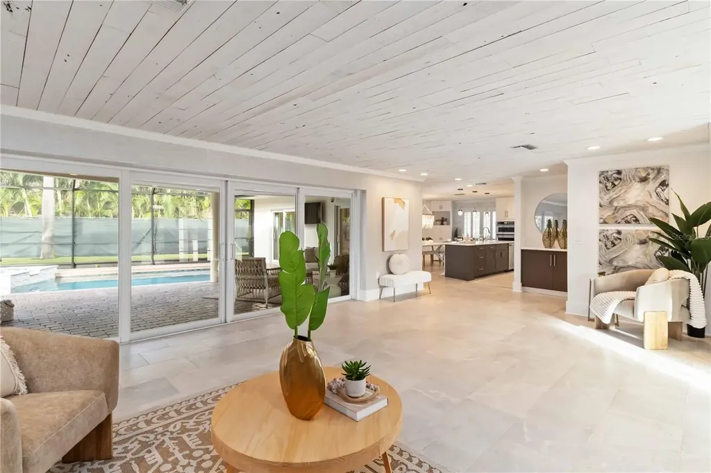 499 Partridge Circle Sarasota FL 34236