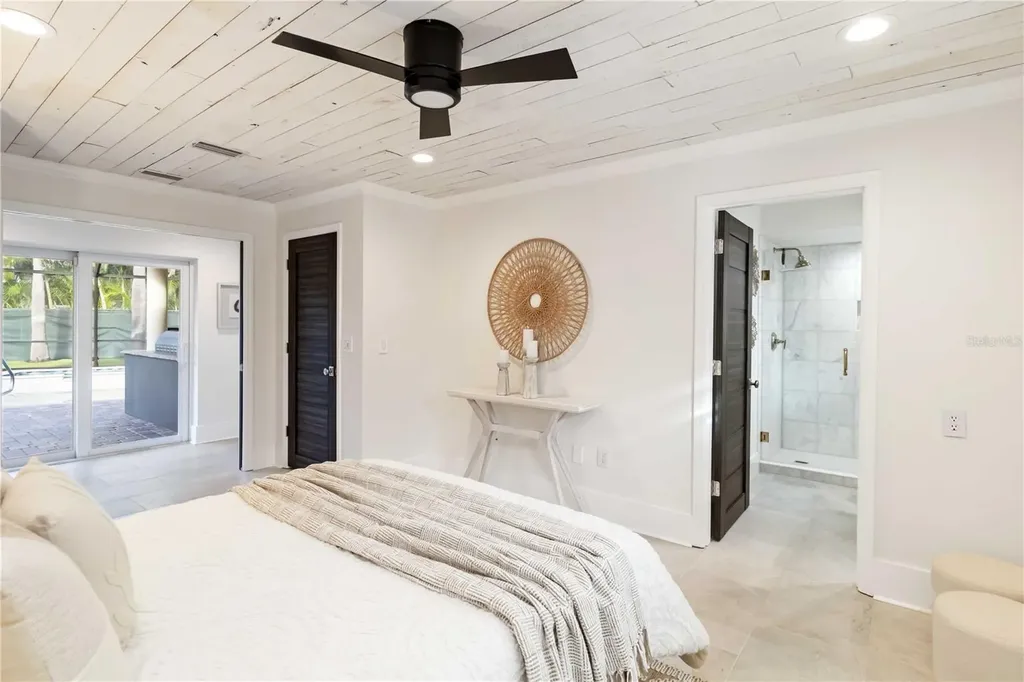 499 Partridge Circle Sarasota FL 34236